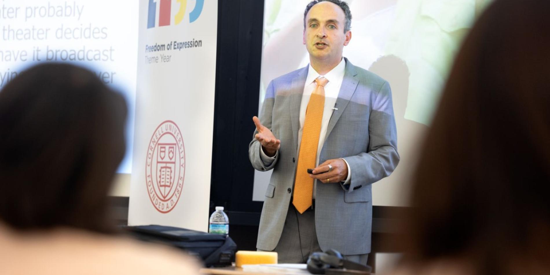 Like it or not, lies should be protected under First Amendment