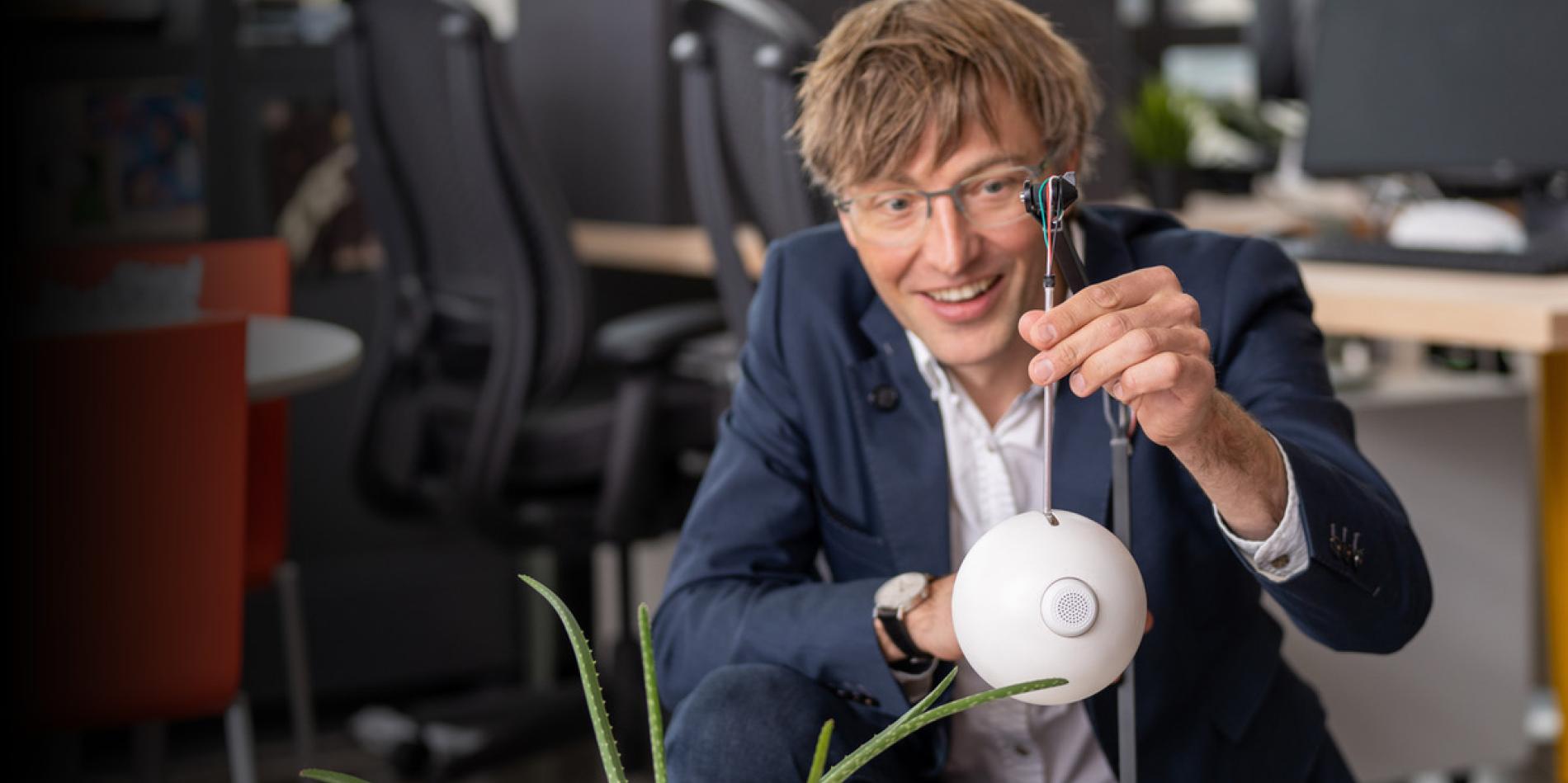 Jung, Peng ’19 and Gao ’17 receive AI seed funding